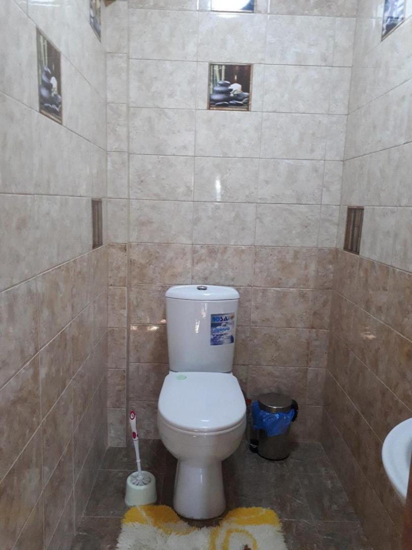 Apartments on Mustafa Ozturk Almaty Exterior foto