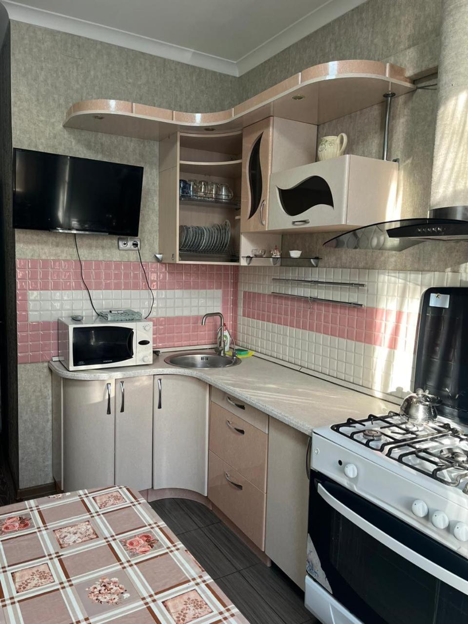 Apartments on Mustafa Ozturk Almaty Zimmer foto